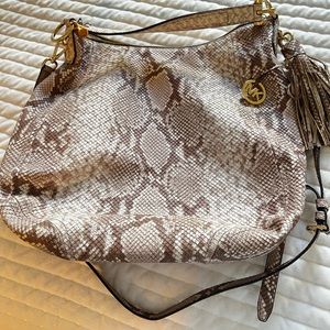 Michael kors purse